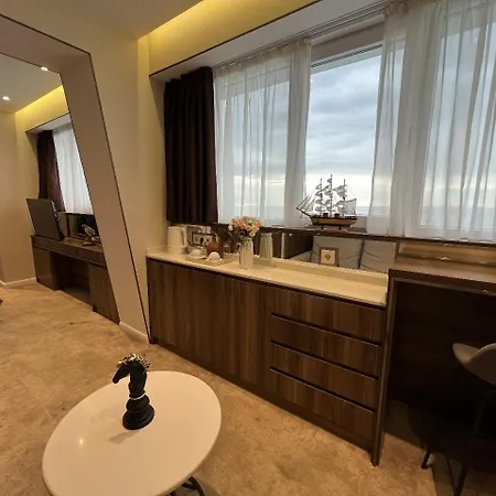 Batumi Courttyard Great Holidays Exterior photo