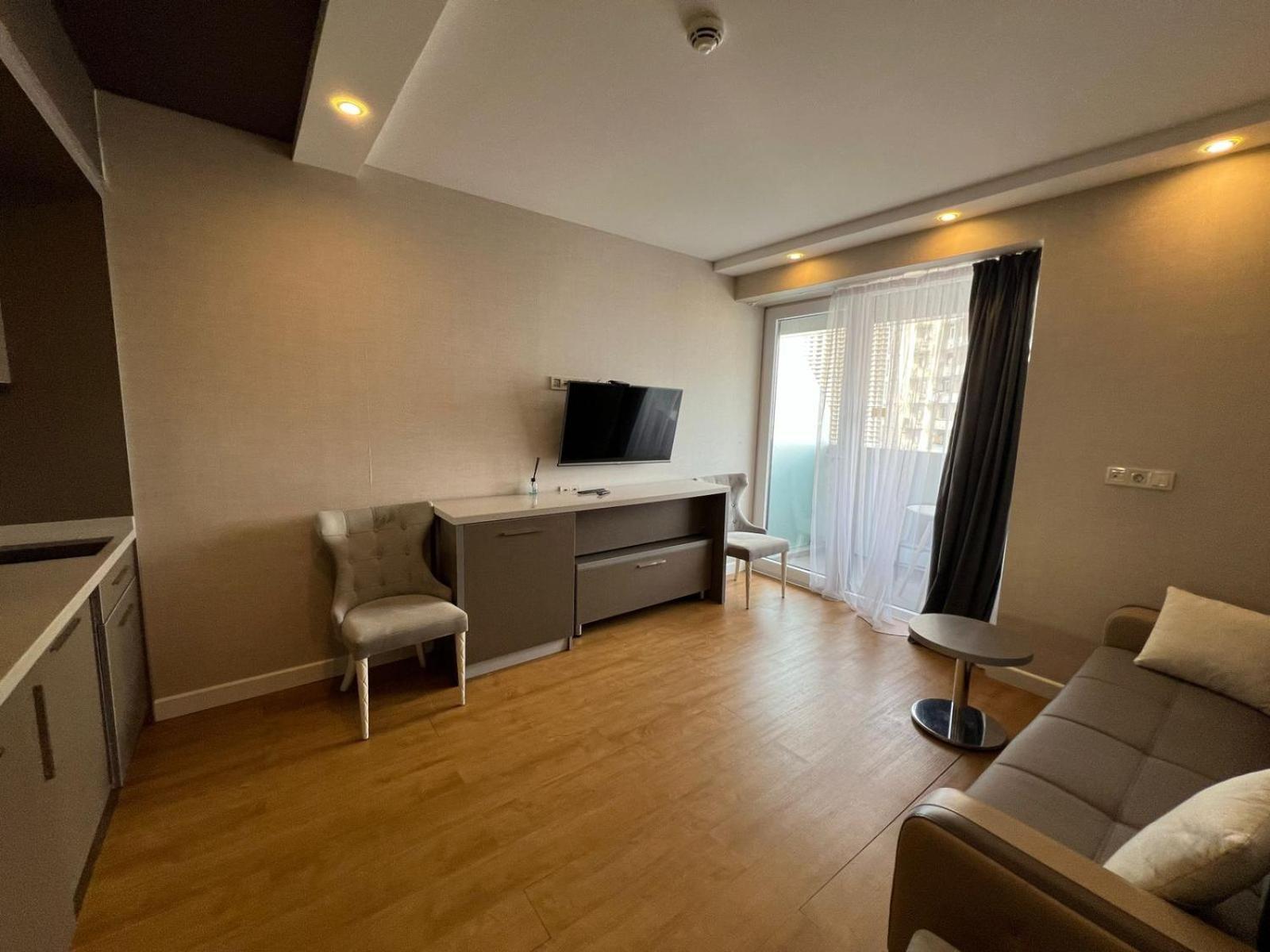 Apartment Courttyard Great Holidays Batumi