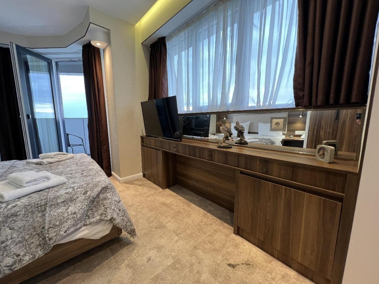 Apartment Courttyard Great Holidays Batumi