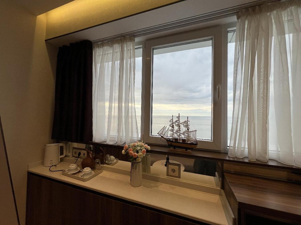 Courttyard Great Holidays * Batumi