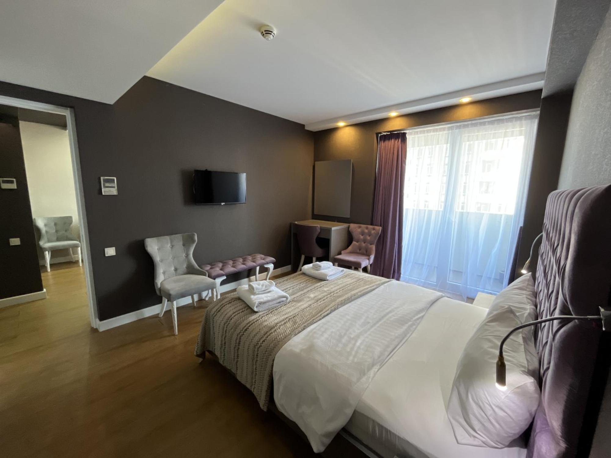 Courttyard Great Holidays