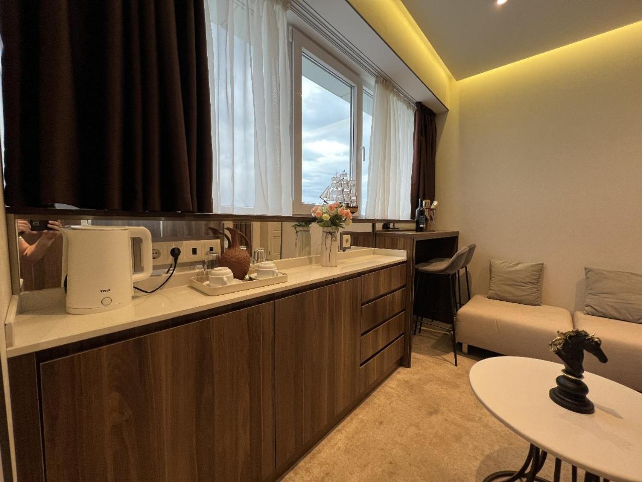 Courttyard Great Holidays Batumi